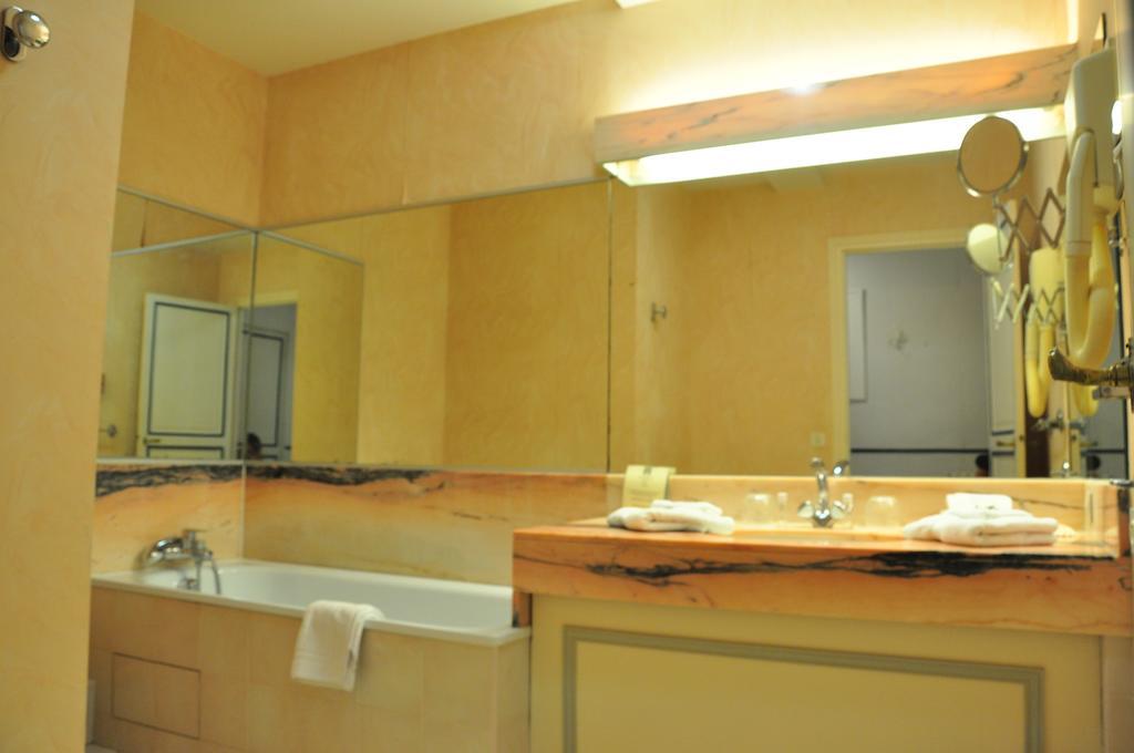 Malouiniere Le Valmarin Hotel Saint-Malo Room photo